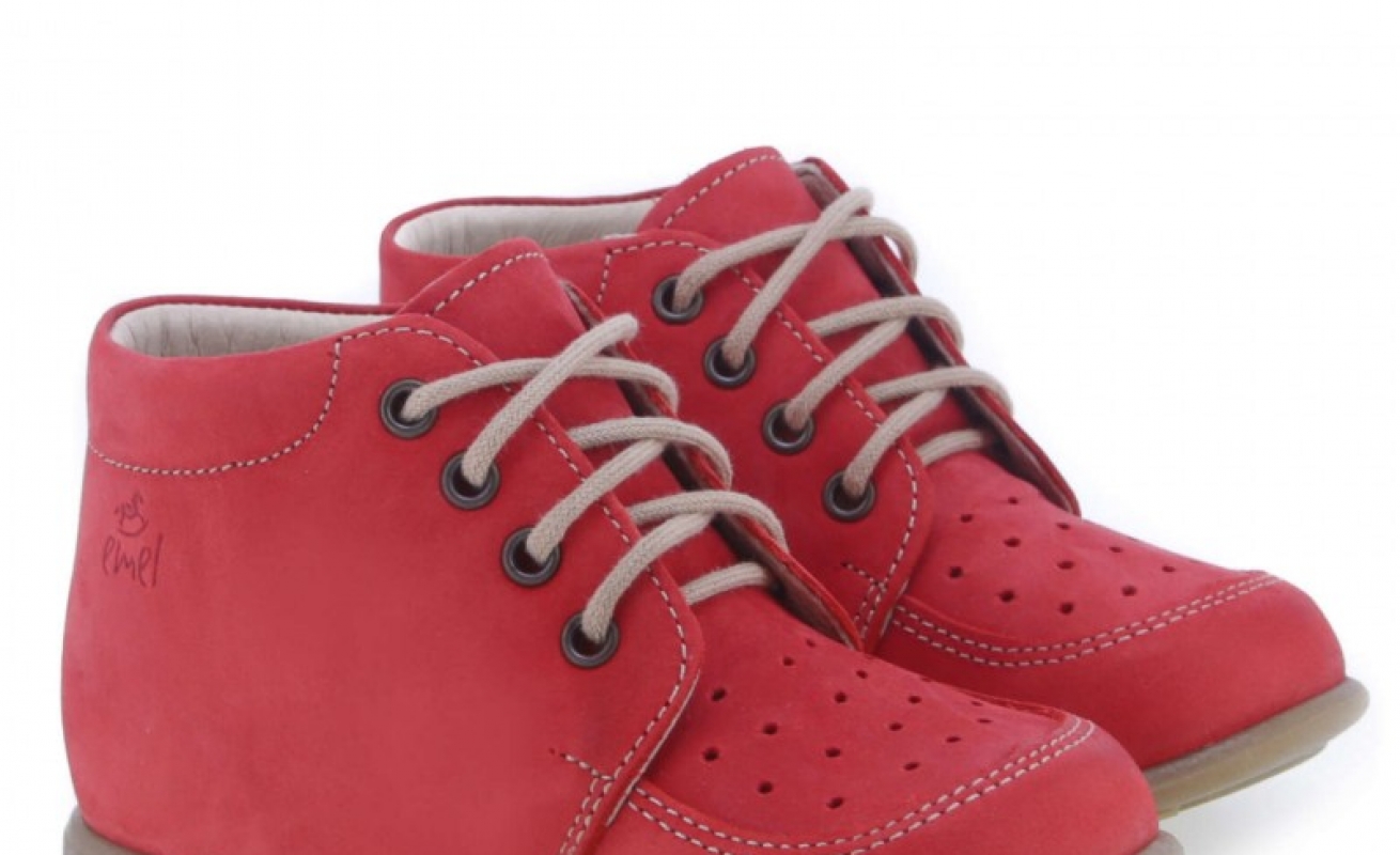 Pięć korzyści z kupowania skórzanych butów dla dzieci. Czy warto kupić buciki ze skóry?